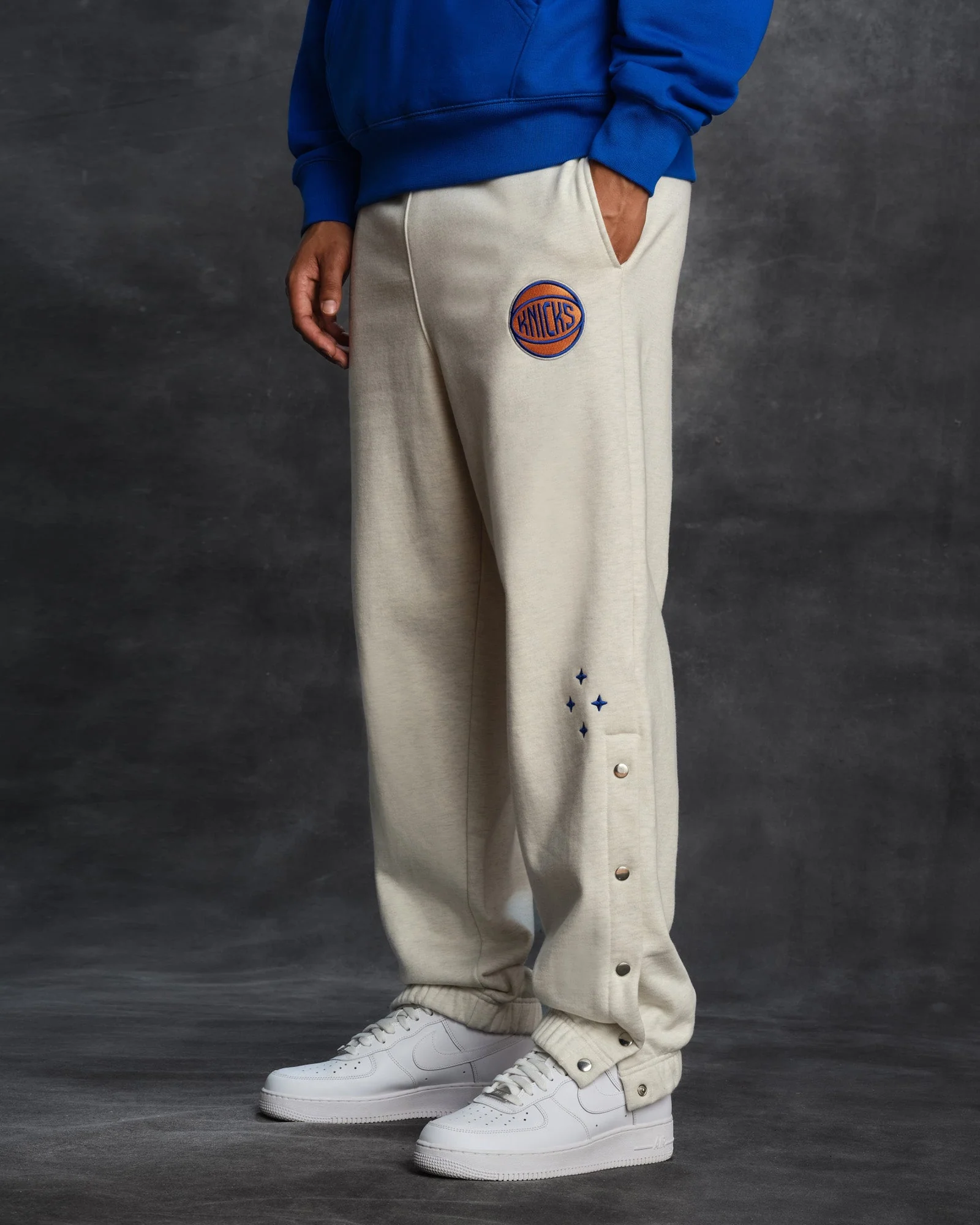 NBA New York Knicks Sweatpant - Pearl Grey - Image 2