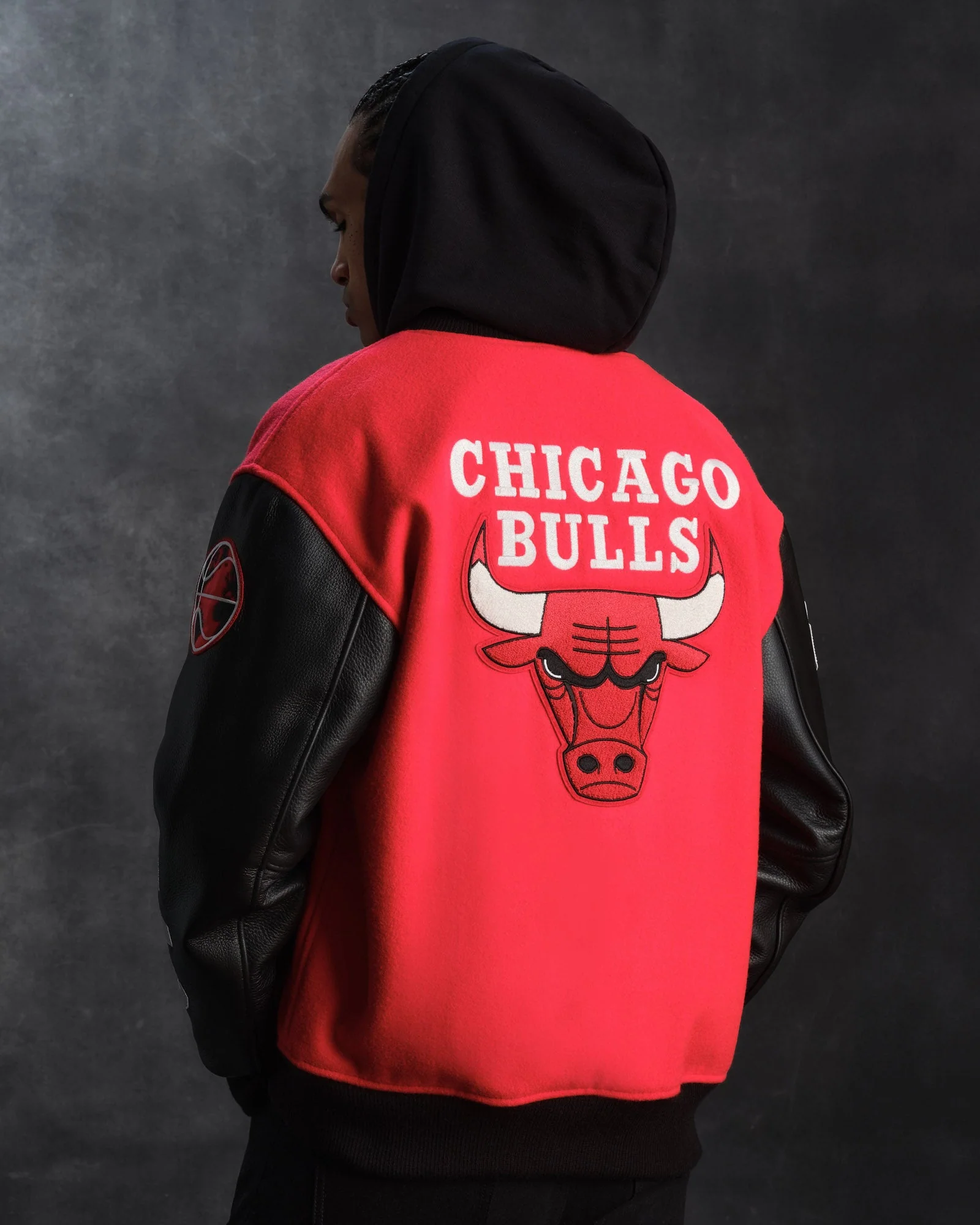 NBA Chicago Bulls Varsity Jacket - Red - Image 3