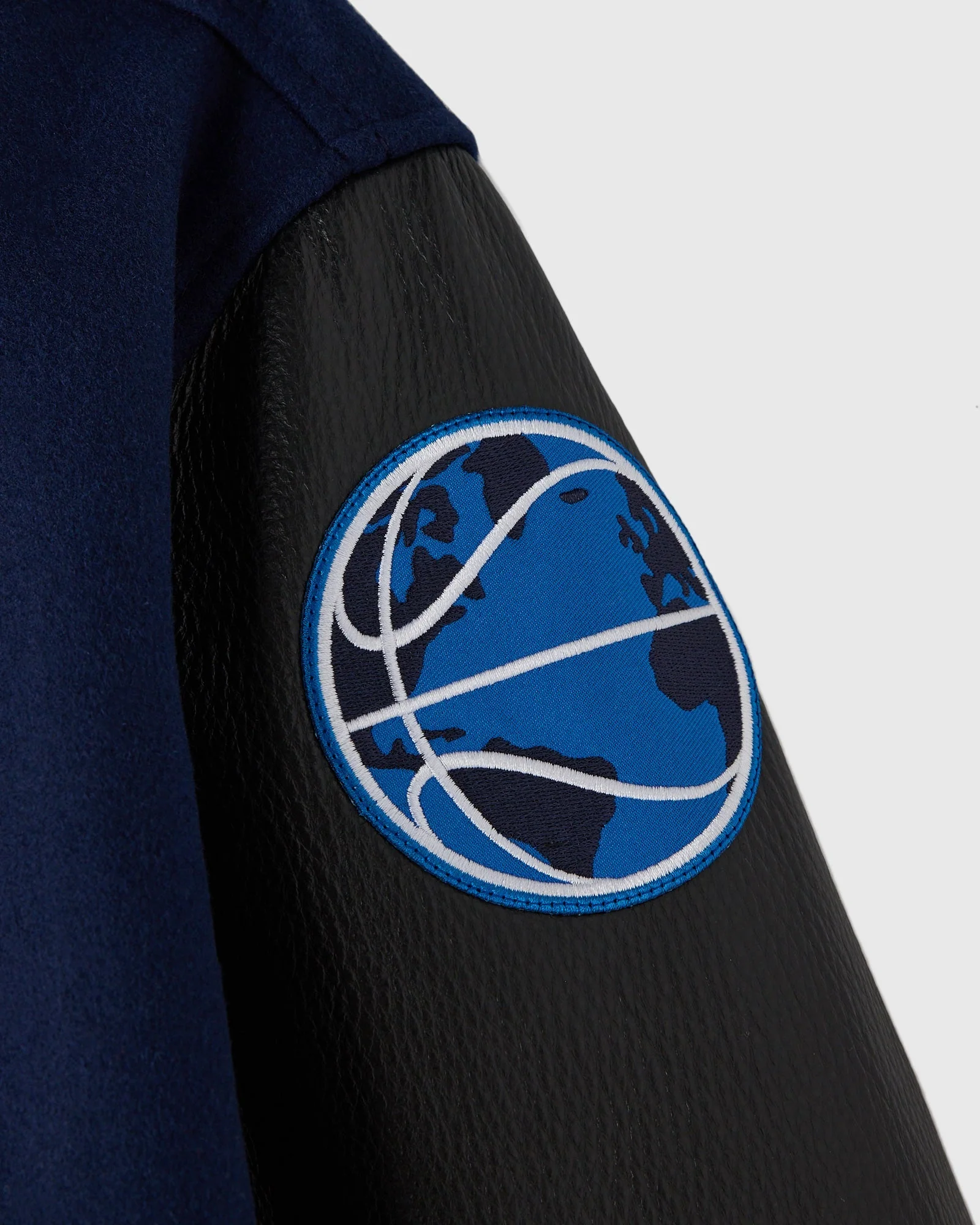 NBA Oklahoma City Thunder Varsity Jacket - Navy - Image 8
